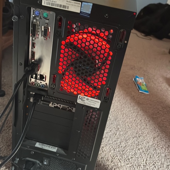 Cyber power pc with razor keyboard and mouse - Picture 2 of 5